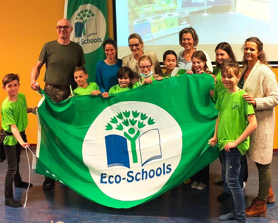 Bericht Hijs de Groene Vlag! Zo werd De Paradijsvogel een Eco-School bekijken